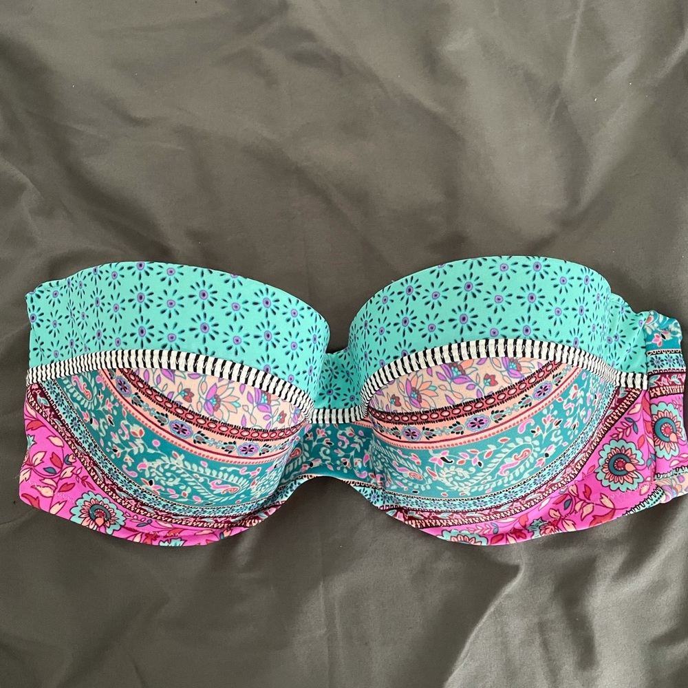 Strapless bikini top